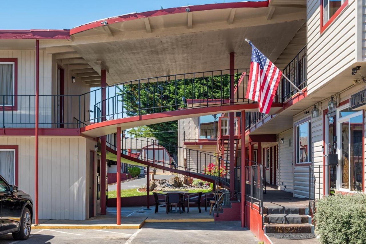 Riviera Inn Port Angeles Exterior photo