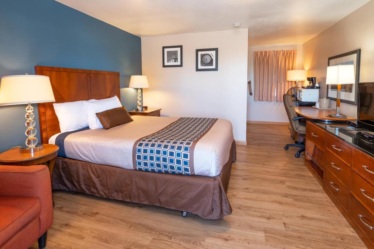 Riviera Inn Port Angeles Exterior photo