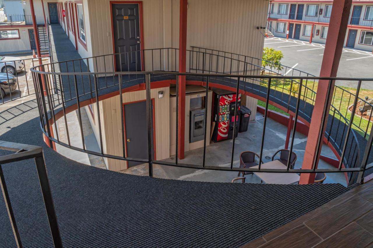 Riviera Inn Port Angeles Exterior photo