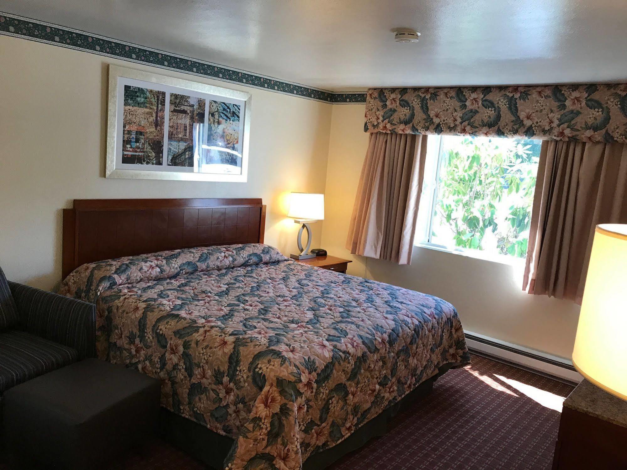 Riviera Inn Port Angeles Exterior photo