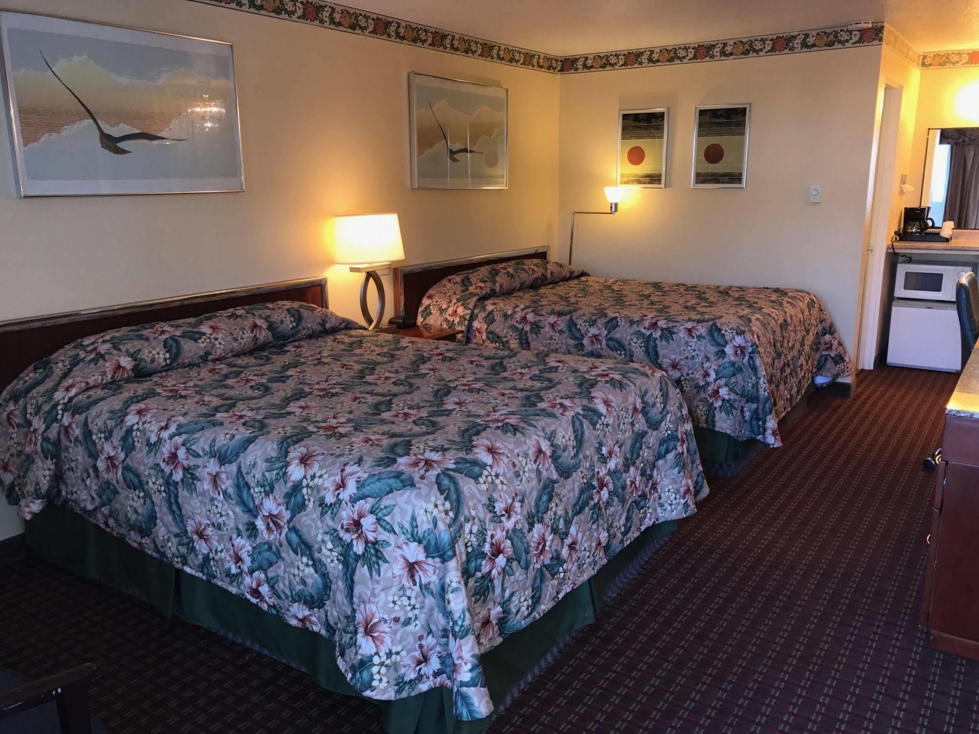 Riviera Inn Port Angeles Exterior photo