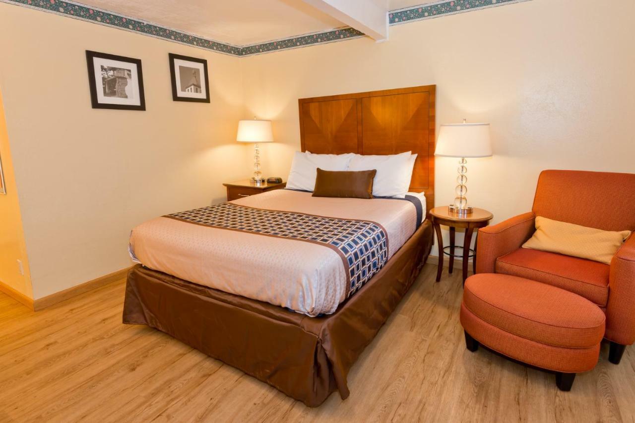 Riviera Inn Port Angeles Exterior photo